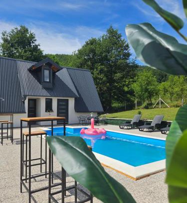 Lohovo Apartamento | Seosko domaćinstvo Bajbut