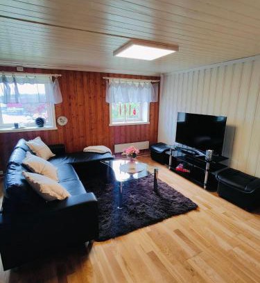 Egersund Apartamento | Separate floor in a private house with a private entrance
