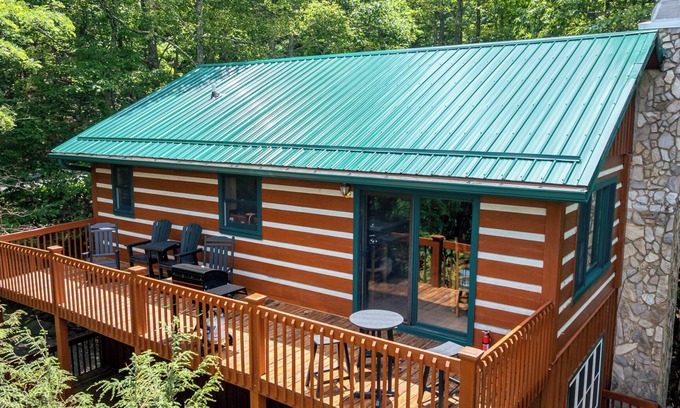 West Jefferson Cabina | Book Your August Cabin Retreat Before It's Gone @Mount Jefferson Vistas