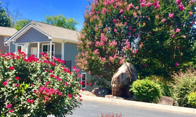 Sevierville Casa | Sept Price Drop-Best Time To Visit-Less Lines And Traffic-Hot Tub-Pool-Clubhouse