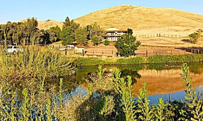 Exeter Casa | Sequoia Foothill Chateau, View, Pool, @ Triple L Horse Ranch