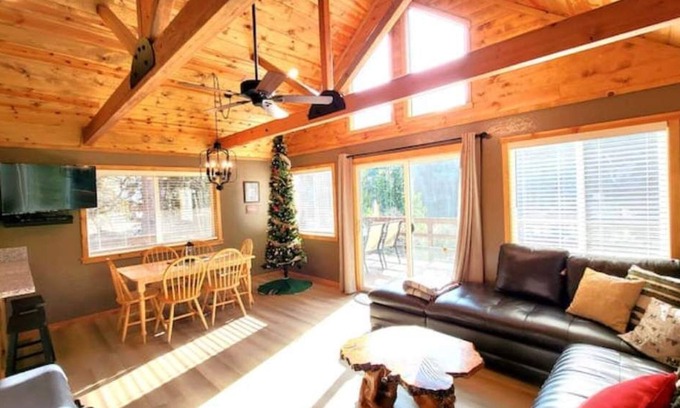 Camp Nelson Cabina | Sequoia Oaks