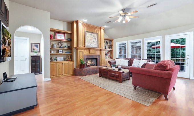Fayetteville Casa | Sequoyah Meadows - 13 min to U of A & Pet Friendly