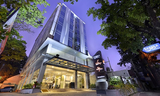 Cipaganti Hotel | Serela Cihampelas Hotel