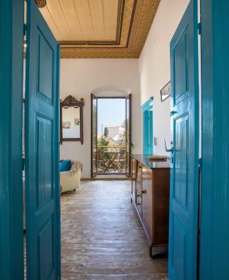 Symi Casa | Serena Traditional Suite
