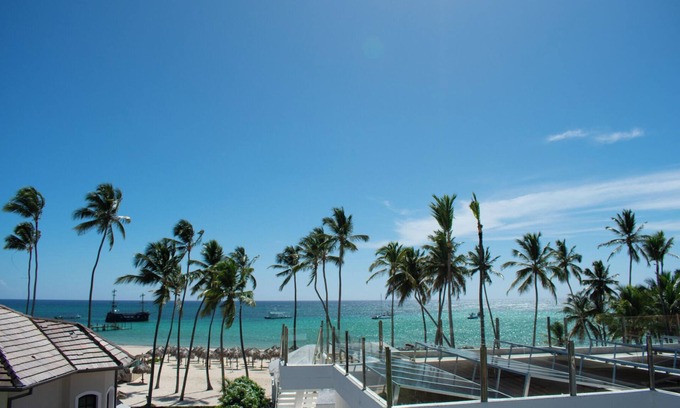 Bavaro Apartamento | Serenara Suites with Rooftop Pool