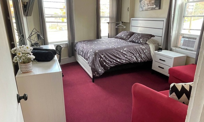 Wilkes-Barre Casa | Serendipity Corner Guesthouse