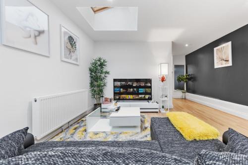 Peckham Apartamento | Serene 2-Bed London Escape with Garden & Parking- Central Vibes, Suburban calm-Book Instantly & Save on Long Stays!