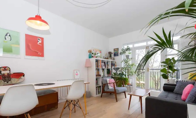Bow West Apartamento | Serene 2 Bedroom Flat overlooking Victoria Park