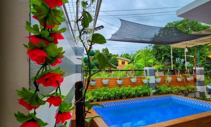 Jaro Casa | Serene 2BR Escape: Poolside Bliss in Iloilo City