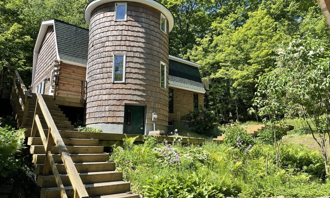 Berne Cabina | Serene 3 bedroom lake cabin with fireplace