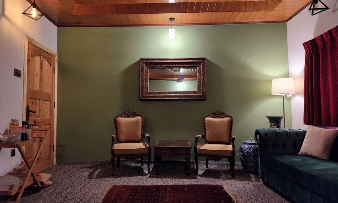 Gilgit Apartamento | Serene – A Stylish Vacation Home with Breathtaking Views