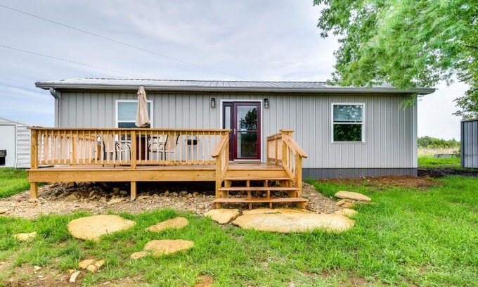 Bixby Casa | Serene Belgrade Hideaway with Fire Pit and Grill!