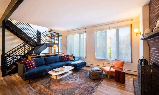 Otis Casa | Serene Berkshires Home On 5+ Acres, Rustic & Chic