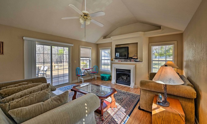 Piper Gap Casa | Serene Blue Ridge Getaway in Galax w/ Yard!