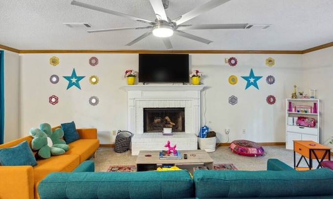 Jonesboro Casa | Serene Bohemian Haven