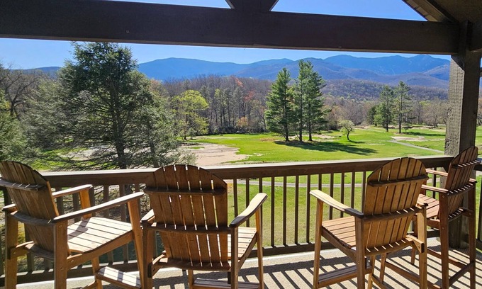Burnsville Condominio | Serene Condo in the Mountains
