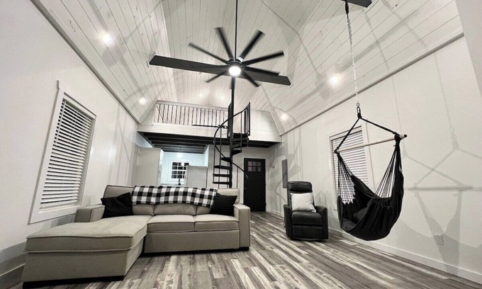 Monticello Cabaña | Serene Cottage on 18 Acres Close to Lake Cumberland