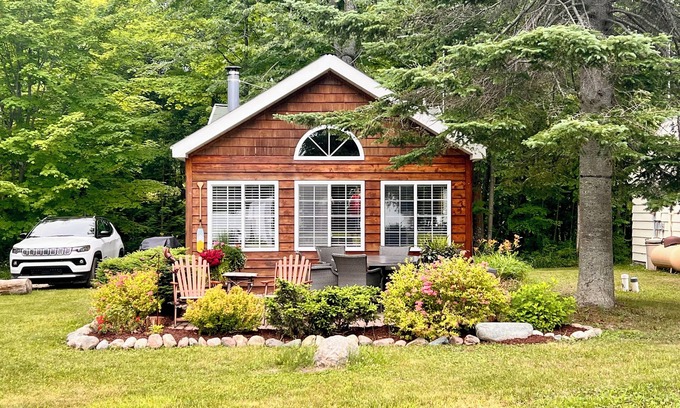Charlevoix Cabaña | Serene Cottage Retreat on Lake Nowland in Charlevoix