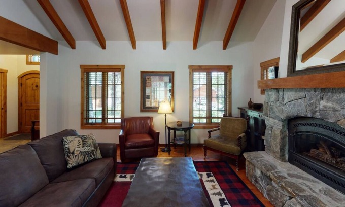 Tamarack Cabaña | Serene Cottage | Ski-In/Ski-Out Private Hot Tub