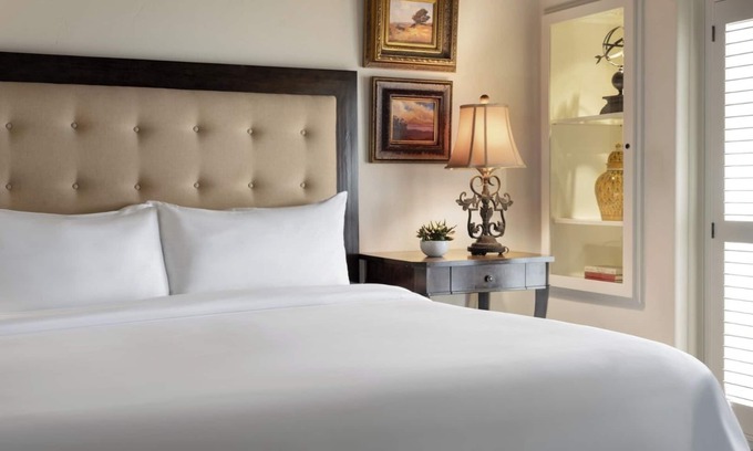 Borrego Springs Hotel | Serene Desert Escape in Spacious Rooms, Perfect for Yoga & Spa Lovers