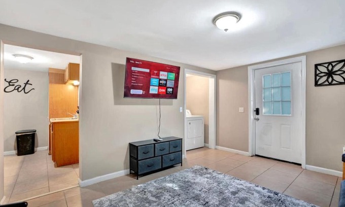 Clarksville Apartamento | Serene Downtown Clarksville Villa