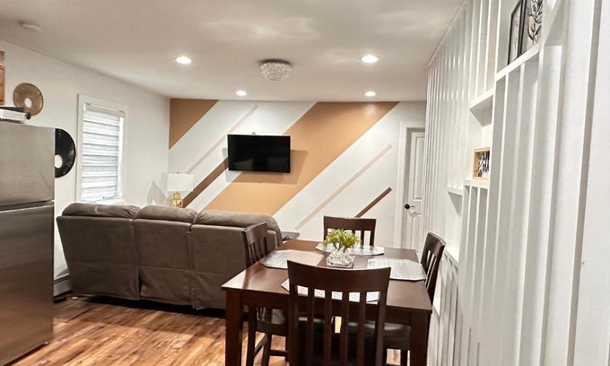 Wilkes-Barre Apartamento | Serene Escape Leave Worries Behind