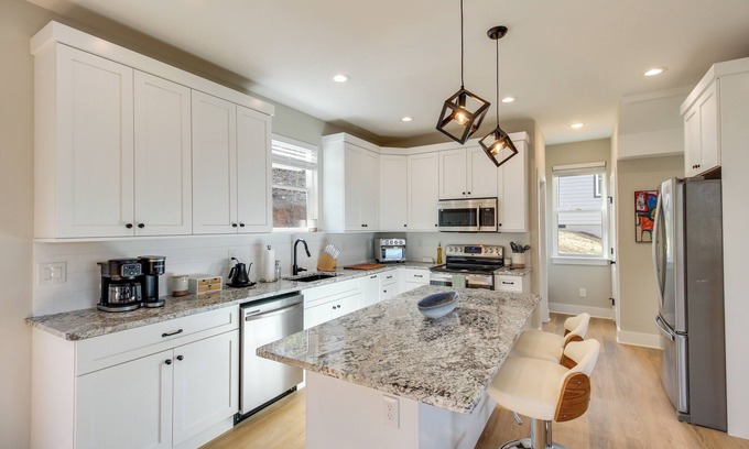 Rossville Cabaña | Serene Family Home w/ Patio Near Chattanooga!