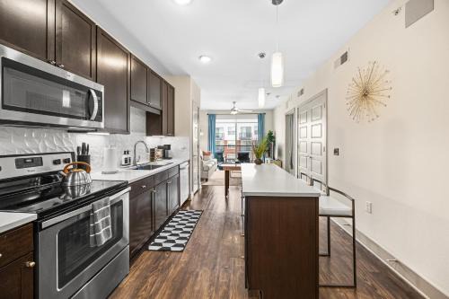 Frisco Square Apartamento | Serene Frisco Apt with Pool and Gym
