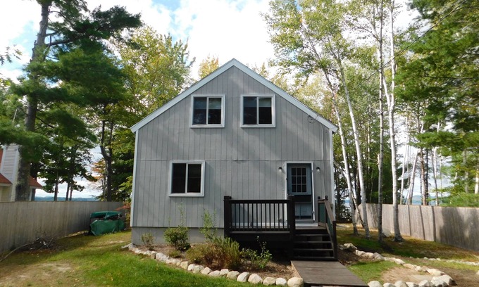 Standish Casa | Serene Frye Island cottage with spectacular mountain and sunset views!
