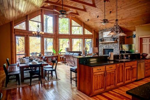 Maggie Valley Casa | Serene Green - Fire Pit, Hot Tub, Grill, Big Deck