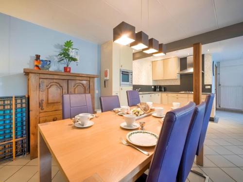 Municipality of Meerssen Casa | Serene Holiday Home in Ulestraten with Terrace