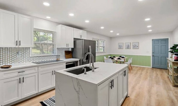 Briarcliff Heights Casa | Serene Home in Central Atlanta; Pets allowed