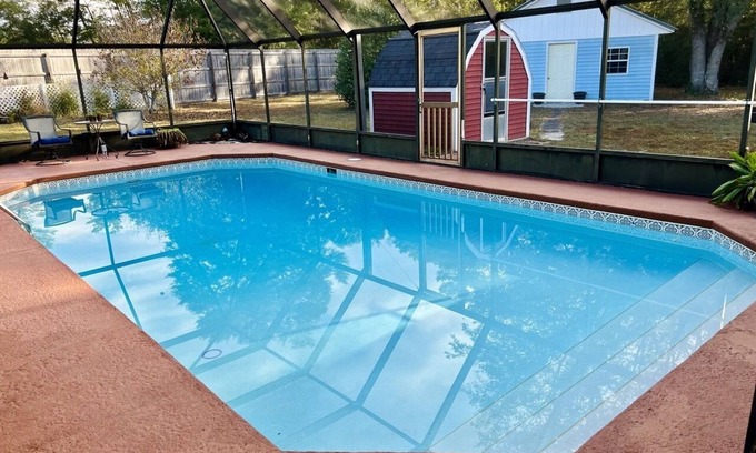 Freeport Casa | Serene Home with PRIVATE Pool - Near Beaches - Dog Friendly - Firepit&Large Yard
