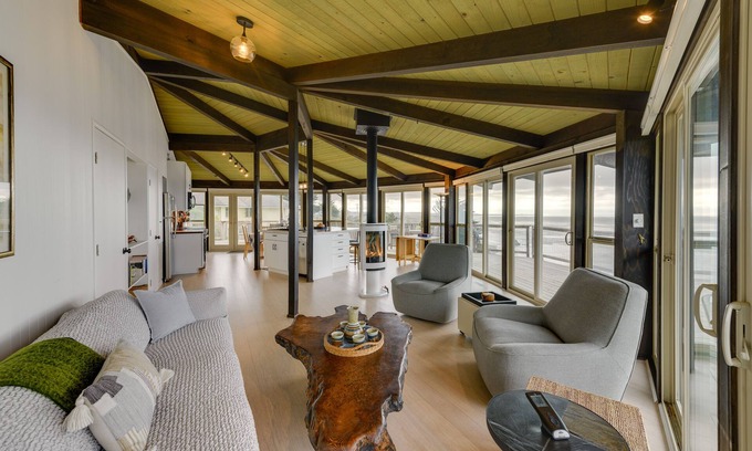 Manchester Casa | Serene Irish Beach Home w/ Panoramic Ocean Views!