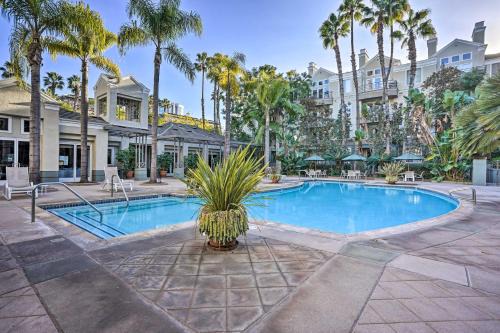 Airport Area Apartamento | Serene Irvine Retreat with Heated Pool Access!