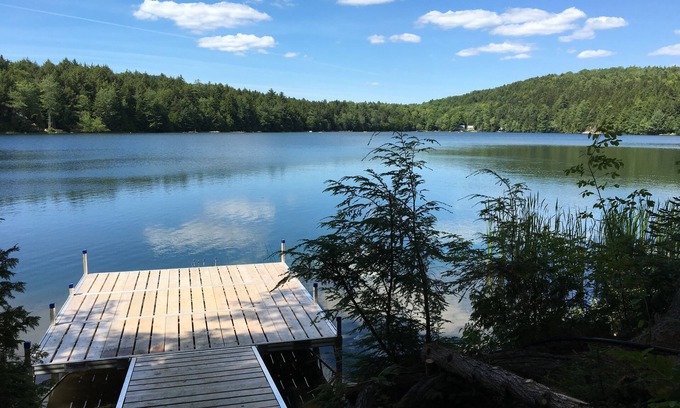 Dedham Cabina | Serene Lakefront Cabin en Beautiful Spring Fed Pond - Cerca de Acadia y MDI