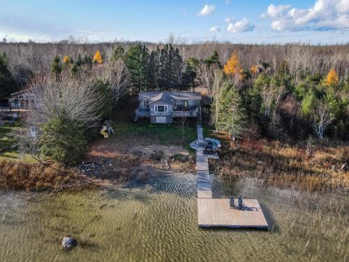 Miller Lake Casa | Serene Lakefront Retreat Explore & Unwind