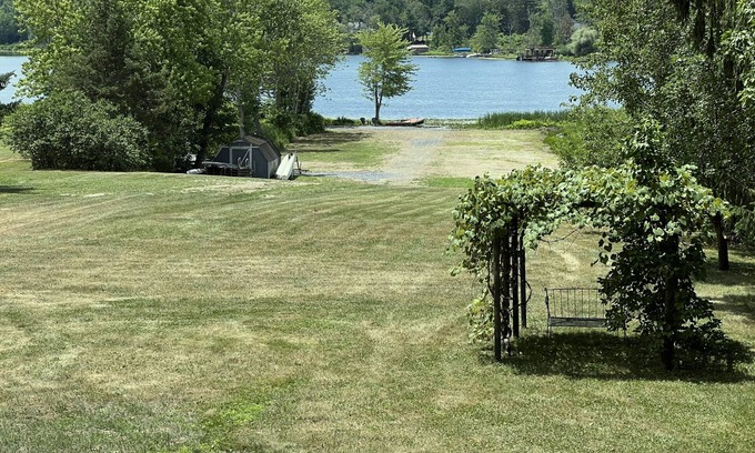 Rotterdam Junction Casa | Serene Lakefront Retreat with Dock, Near Saratoga Racetrack