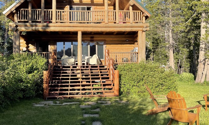 Serene Lakes Cabina | Serene Lakes Waterfront Log Cabin - Welcome to Lake Street Hive!