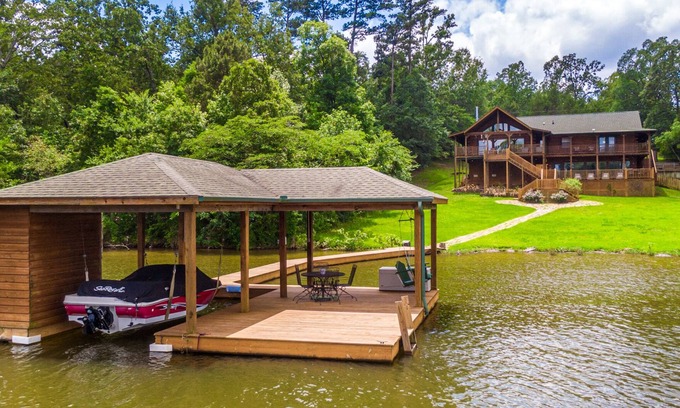 Dogwood Cabina | Serene Lakeside Getaway
