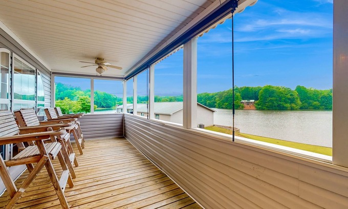 Delta Casa | Serene Lakeside Home with lake access access and fire pit