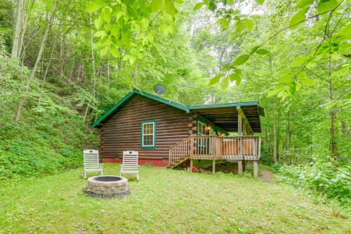 Maggie Valley Casa | Serene Maggie Valley Retreat with Deck and Hot Tub!
