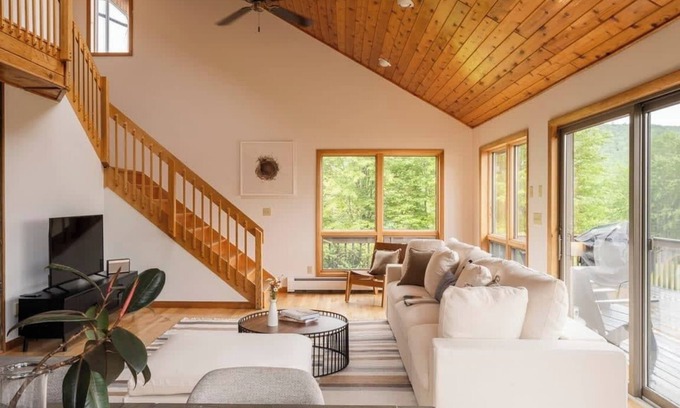 Fleischmanns Casa | Serene Mountain Lodge w Stunning Views