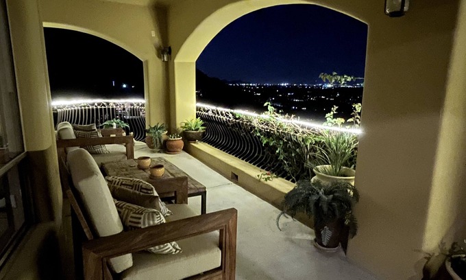 Mummy Mountain Park Villa | Serene mountaintop getaway close to all Paradise Valley has to offer!