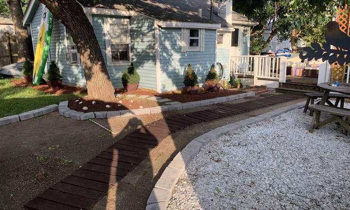 Wareham Center Cabaña | Serene relaxing cottage steps to Swifts Beach