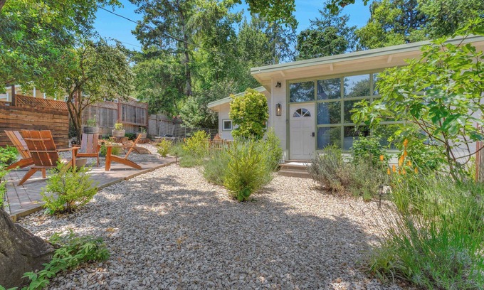 Hacienda Casa | Serene Retreat with Hot Tub - Fire Pit - Deck
