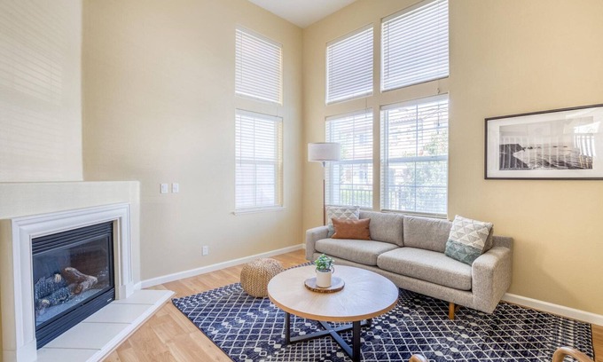 Willow Glen Casa | Serene San Jose 3BR w/ A/C, nr Hiking Trails & Shopping, by Blueground