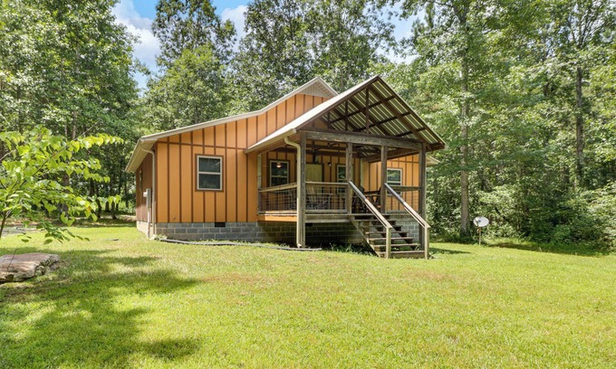Fort Payne Cabina | ¡NUEVO! Cabaña de nueva construcción de 3 millas a Little River Canyon