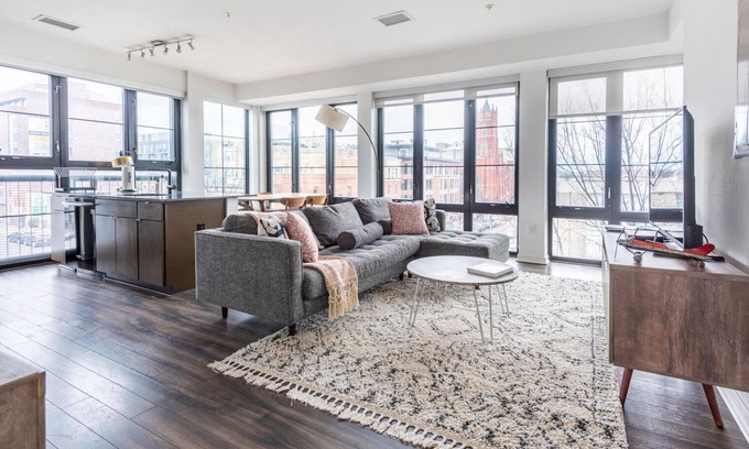 Shaw Apartamento | Serene Shaw 2BR, close to Restaurants & National Parks, by Blueground
